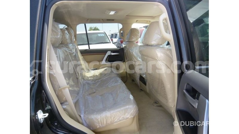 Big with watermark toyota land cruiser curacao import dubai 2444