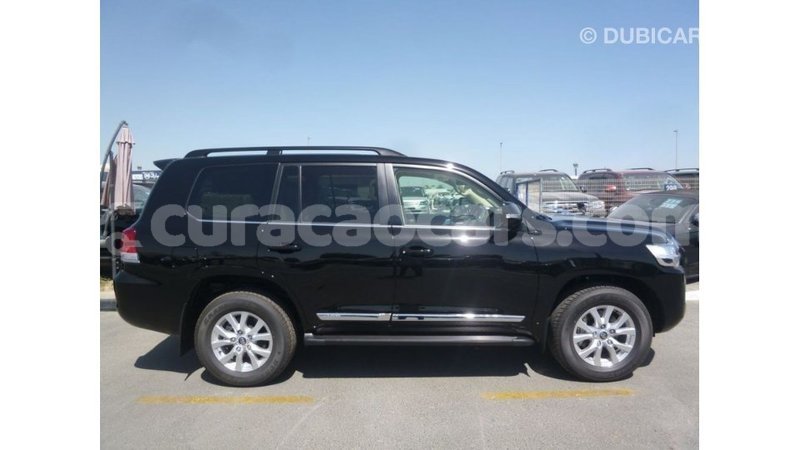 Big with watermark toyota land cruiser curacao import dubai 2444