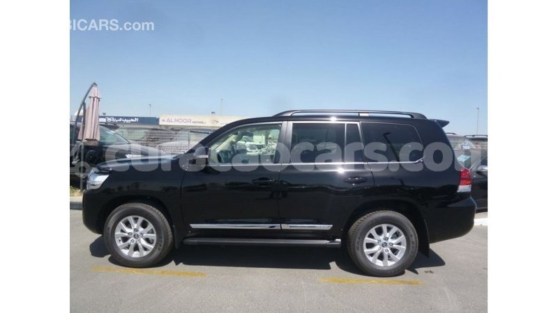 Big with watermark toyota land cruiser curacao import dubai 2444