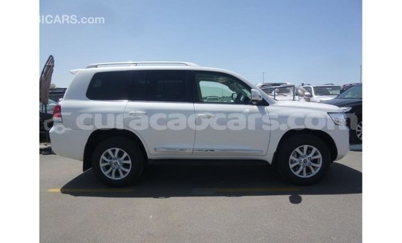 Buy Import Toyota Land Cruiser White Car in Import - Dubai in Curacao Buy Import Toyota Land Cruiser White Car in Import - Dubai in Curacao