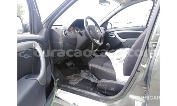Buy Import Renault Duster Green Car in Import - Dubai in Curacao Buy Import Renault Duster Green Car in Import - Dubai in Curacao