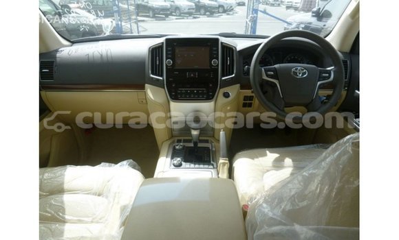 Buy Import Toyota Land Cruiser White Car in Import - Dubai in Curacao Buy Import Toyota Land Cruiser White Car in Import - Dubai in Curacao