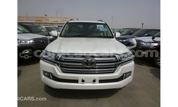 Buy Import Toyota Land Cruiser White Car in Import - Dubai in Curacao Buy Import Toyota Land Cruiser White Car in Import - Dubai in Curacao