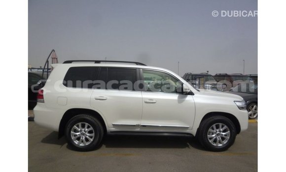 Buy Import Toyota Land Cruiser White Car in Import - Dubai in Curacao Buy Import Toyota Land Cruiser White Car in Import - Dubai in Curacao