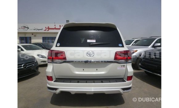 Buy Import Toyota Land Cruiser White Car in Import - Dubai in Curacao Buy Import Toyota Land Cruiser White Car in Import - Dubai in Curacao