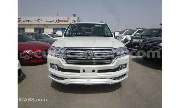 Buy Import Toyota Land Cruiser White Car in Import - Dubai in Curacao Buy Import Toyota Land Cruiser White Car in Import - Dubai in Curacao