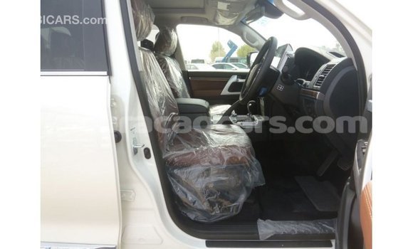 Buy Import Toyota Land Cruiser White Car in Import - Dubai in Curacao Buy Import Toyota Land Cruiser White Car in Import - Dubai in Curacao
