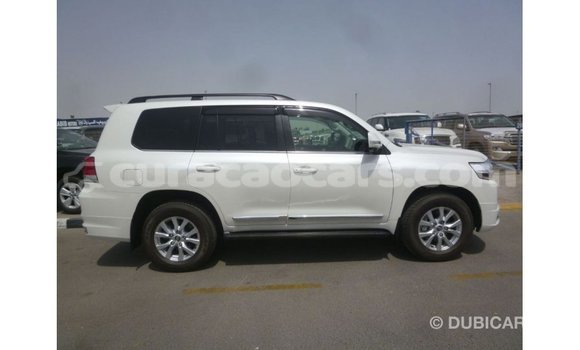 Buy Import Toyota Land Cruiser White Car in Import - Dubai in Curacao Buy Import Toyota Land Cruiser White Car in Import - Dubai in Curacao