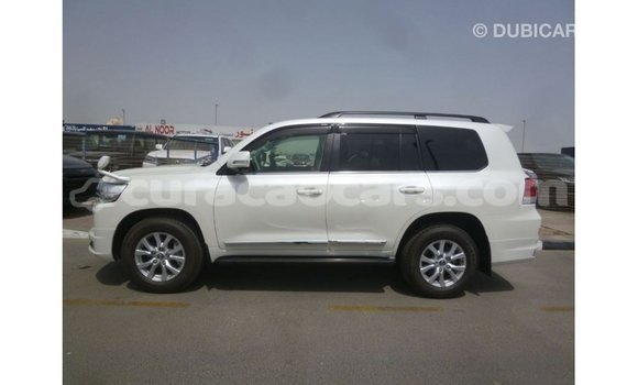 Buy Import Toyota Land Cruiser White Car in Import - Dubai in Curacao Buy Import Toyota Land Cruiser White Car in Import - Dubai in Curacao