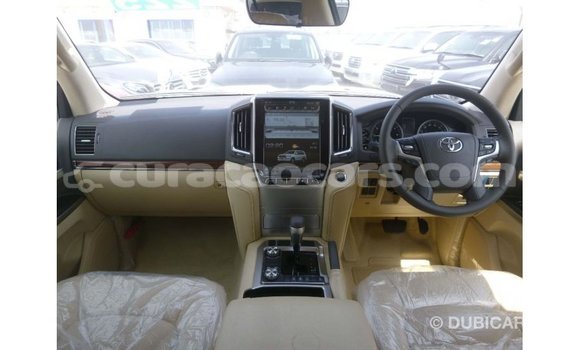 Buy Import Toyota Land Cruiser White Car in Import - Dubai in Curacao Buy Import Toyota Land Cruiser White Car in Import - Dubai in Curacao