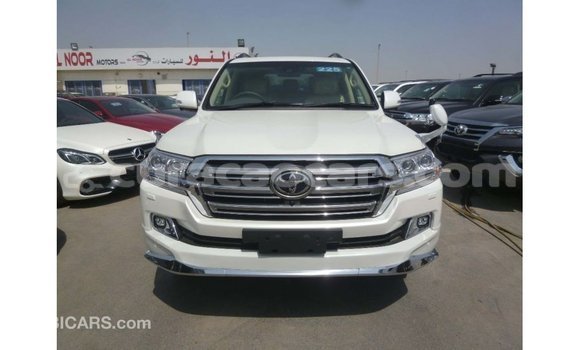 Buy Import Toyota Land Cruiser White Car in Import - Dubai in Curacao Buy Import Toyota Land Cruiser White Car in Import - Dubai in Curacao