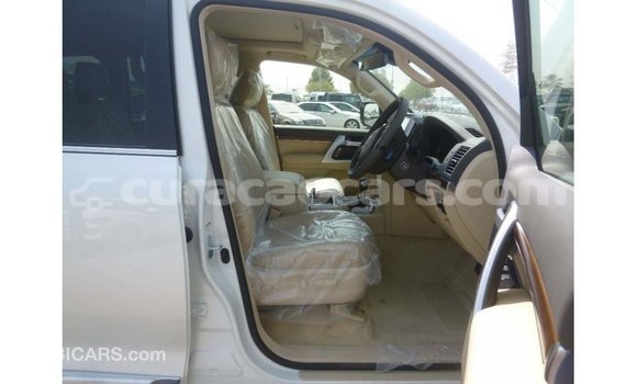 Buy Import Toyota Land Cruiser White Car in Import - Dubai in Curacao Buy Import Toyota Land Cruiser White Car in Import - Dubai in Curacao