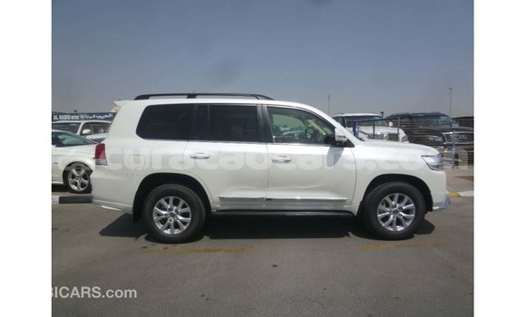 Buy Import Toyota Land Cruiser White Car in Import - Dubai in Curacao Buy Import Toyota Land Cruiser White Car in Import - Dubai in Curacao