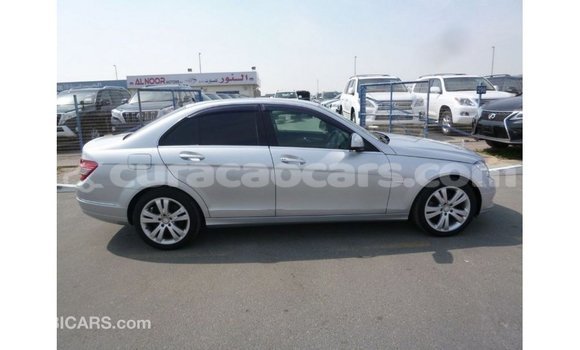 Buy Import Mercedes-Benz 200 Other Car in Import - Dubai in Curacao Buy Import Mercedes-Benz 200 Other Car in Import - Dubai in Curacao