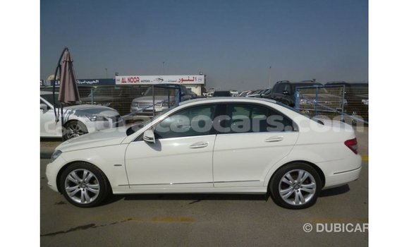 Buy Import Mercedes-Benz 200 White Car in Import - Dubai in Curacao Buy Import Mercedes-Benz 200 White Car in Import - Dubai in Curacao