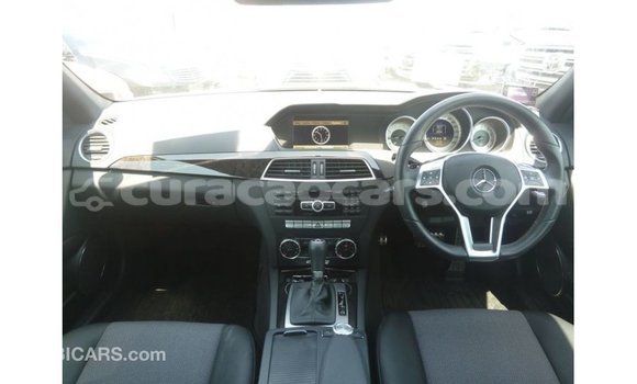 Buy Import Mercedes-Benz 200 Other Car in Import - Dubai in Curacao Buy Import Mercedes-Benz 200 Other Car in Import - Dubai in Curacao