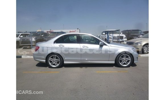 Buy Import Mercedes-Benz 200 Other Car in Import - Dubai in Curacao Buy Import Mercedes-Benz 200 Other Car in Import - Dubai in Curacao