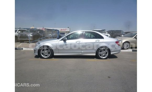 Buy Import Mercedes-Benz 200 Other Car in Import - Dubai in Curacao Buy Import Mercedes-Benz 200 Other Car in Import - Dubai in Curacao