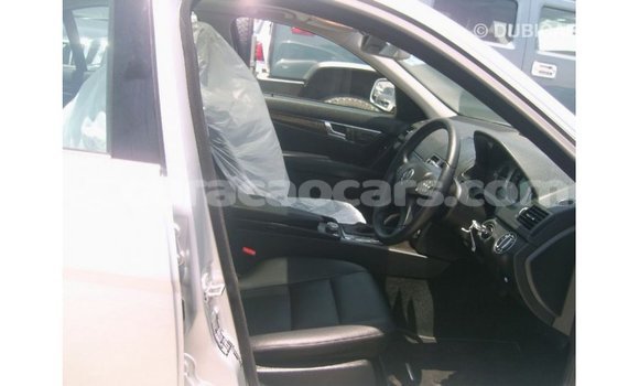 Buy Import Mercedes-Benz 190 (W201) Other Car in Import - Dubai in Curacao Buy Import Mercedes-Benz 190 (W201) Other Car in Import - Dubai in Curacao