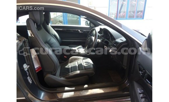 Buy Import Mercedes-Benz 190 (W201) Other Car in Import - Dubai in Curacao Buy Import Mercedes-Benz 190 (W201) Other Car in Import - Dubai in Curacao