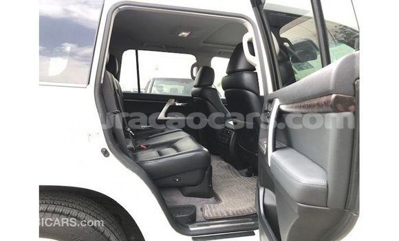 Buy Import Toyota Land Cruiser White Car in Import - Dubai in Curacao Buy Import Toyota Land Cruiser White Car in Import - Dubai in Curacao
