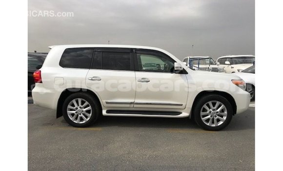 Buy Import Toyota Land Cruiser White Car in Import - Dubai in Curacao Buy Import Toyota Land Cruiser White Car in Import - Dubai in Curacao
