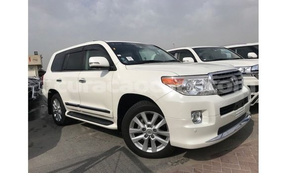 Buy Import Toyota Land Cruiser White Car in Import - Dubai in Curacao Buy Import Toyota Land Cruiser White Car in Import - Dubai in Curacao