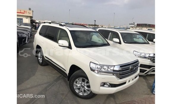 Buy Import Toyota Land Cruiser White Car in Import - Dubai in Curacao Buy Import Toyota Land Cruiser White Car in Import - Dubai in Curacao