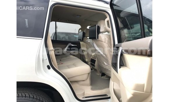Buy Import Toyota Land Cruiser White Car in Import - Dubai in Curacao Buy Import Toyota Land Cruiser White Car in Import - Dubai in Curacao