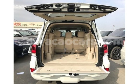 Buy Import Toyota Land Cruiser White Car in Import - Dubai in Curacao Buy Import Toyota Land Cruiser White Car in Import - Dubai in Curacao