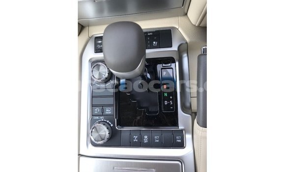 Buy Import Toyota Land Cruiser White Car in Import - Dubai in Curacao Buy Import Toyota Land Cruiser White Car in Import - Dubai in Curacao