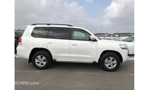 Buy Import Toyota Land Cruiser White Car in Import - Dubai in Curacao Buy Import Toyota Land Cruiser White Car in Import - Dubai in Curacao