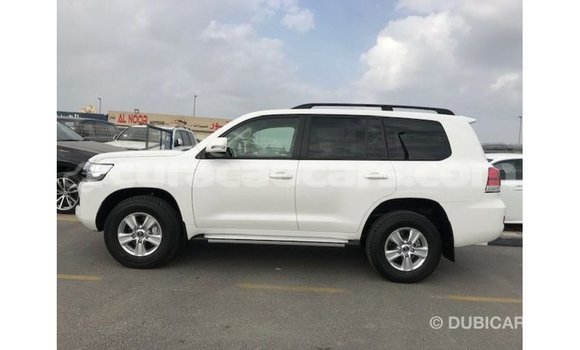 Buy Import Toyota Land Cruiser White Car in Import - Dubai in Curacao Buy Import Toyota Land Cruiser White Car in Import - Dubai in Curacao