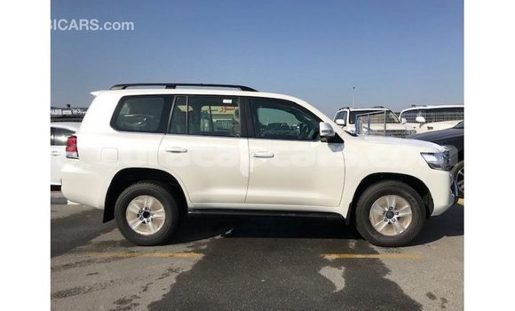 Buy Import Toyota Land Cruiser White Car in Import - Dubai in Curacao Buy Import Toyota Land Cruiser White Car in Import - Dubai in Curacao