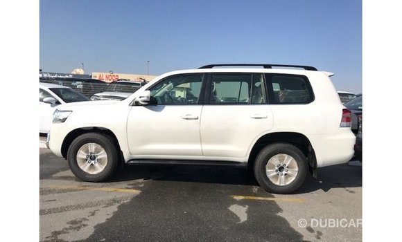 Buy Import Toyota Land Cruiser White Car in Import - Dubai in Curacao Buy Import Toyota Land Cruiser White Car in Import - Dubai in Curacao