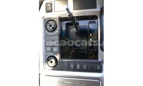 Buy Import Toyota Land Cruiser White Car in Import - Dubai in Curacao Buy Import Toyota Land Cruiser White Car in Import - Dubai in Curacao