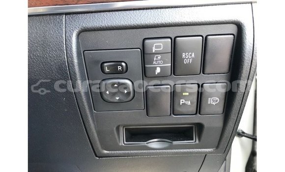Buy Import Toyota Land Cruiser White Car in Import - Dubai in Curacao Buy Import Toyota Land Cruiser White Car in Import - Dubai in Curacao