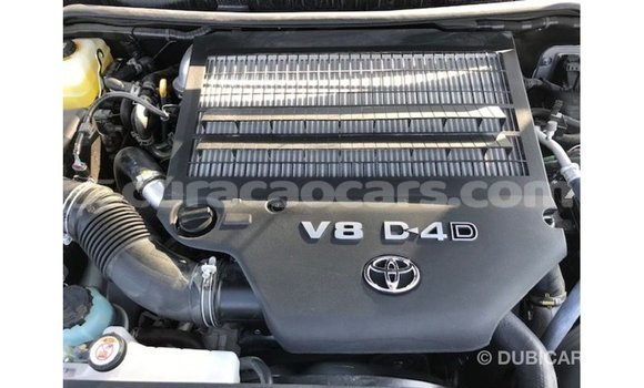 Buy Import Toyota Land Cruiser White Car in Import - Dubai in Curacao Buy Import Toyota Land Cruiser White Car in Import - Dubai in Curacao