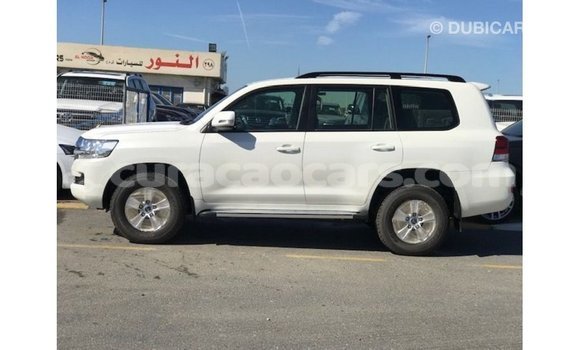 Buy Import Toyota Land Cruiser White Car in Import - Dubai in Curacao Buy Import Toyota Land Cruiser White Car in Import - Dubai in Curacao