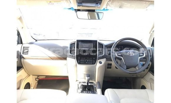 Buy Import Toyota Land Cruiser White Car in Import - Dubai in Curacao Buy Import Toyota Land Cruiser White Car in Import - Dubai in Curacao