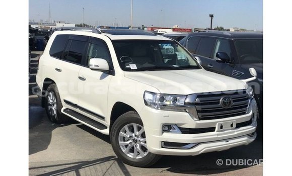 Buy Import Toyota Land Cruiser White Car in Import - Dubai in Curacao Buy Import Toyota Land Cruiser White Car in Import - Dubai in Curacao
