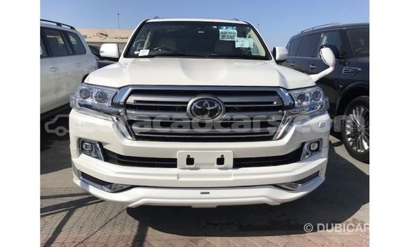 Buy Import Toyota Land Cruiser White Car in Import - Dubai in Curacao Buy Import Toyota Land Cruiser White Car in Import - Dubai in Curacao