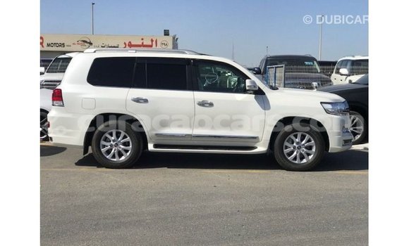 Buy Import Toyota Land Cruiser White Car in Import - Dubai in Curacao Buy Import Toyota Land Cruiser White Car in Import - Dubai in Curacao