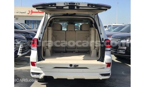 Buy Import Toyota Land Cruiser White Car in Import - Dubai in Curacao Buy Import Toyota Land Cruiser White Car in Import - Dubai in Curacao