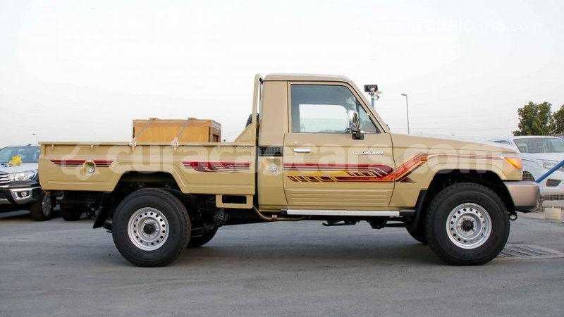 Big with watermark toyota land cruiser curacao import dubai 2512