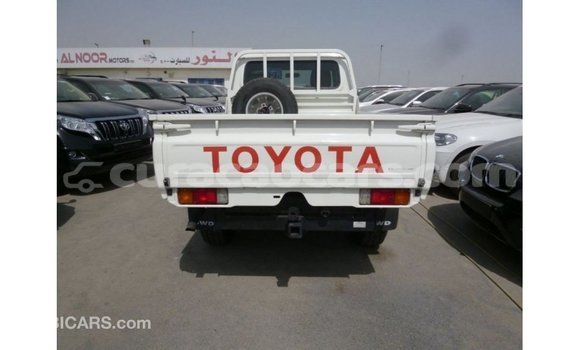 Buy Import Toyota Land Cruiser White Car in Import - Dubai in Curacao Buy Import Toyota Land Cruiser White Car in Import - Dubai in Curacao