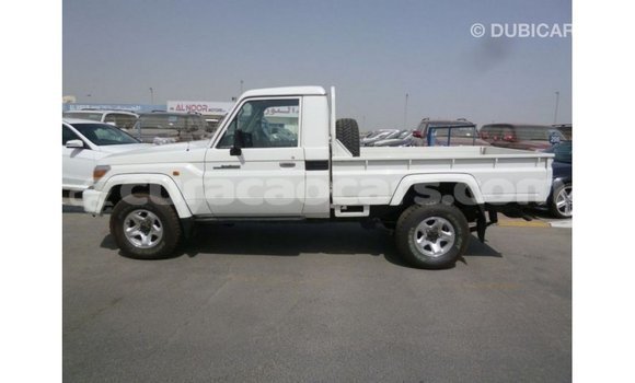 Buy Import Toyota Land Cruiser White Car in Import - Dubai in Curacao Buy Import Toyota Land Cruiser White Car in Import - Dubai in Curacao