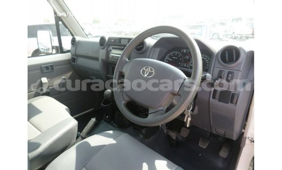 Buy Import Toyota Land Cruiser White Car in Import - Dubai in Curacao Buy Import Toyota Land Cruiser White Car in Import - Dubai in Curacao