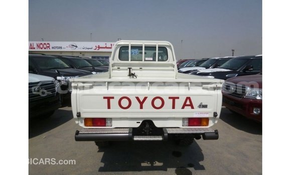 Buy Import Toyota Land Cruiser White Car in Import - Dubai in Curacao Buy Import Toyota Land Cruiser White Car in Import - Dubai in Curacao