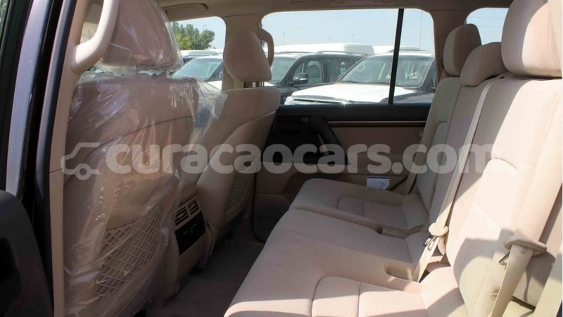 Big with watermark toyota land cruiser curacao import dubai 2526